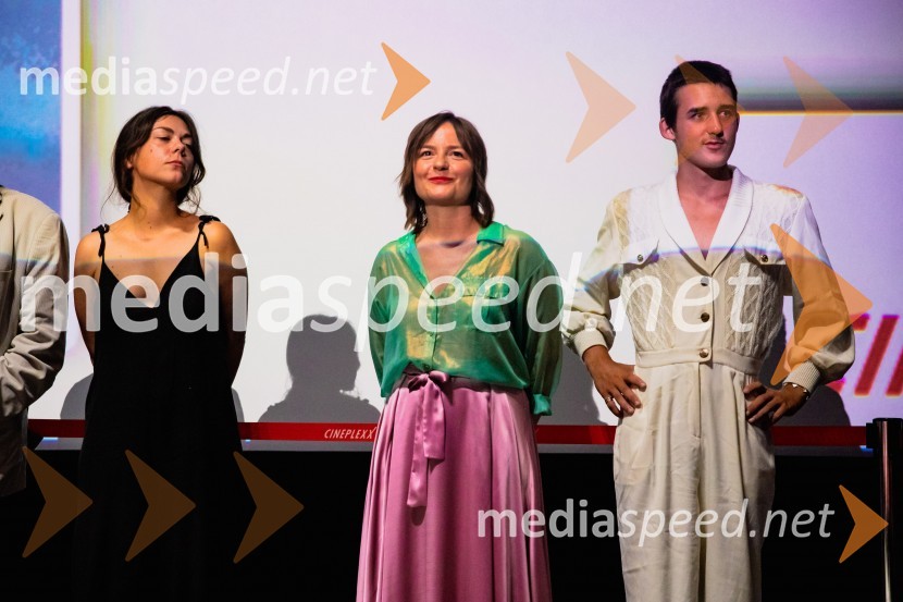  Dora Šustić;  Barbara Daljavec, filmska producentka;  Voranc Mandić, igralecPremiera slovenskega filma Igrišča ne damo, Cineplexx Ljubljana