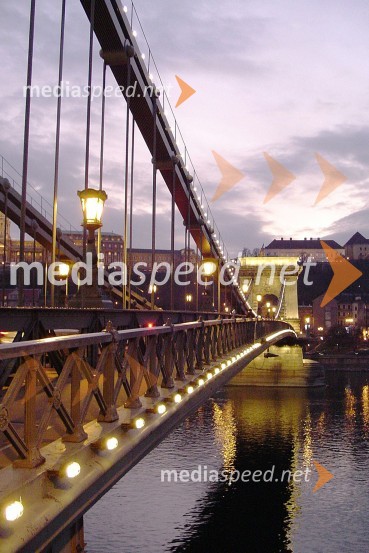 Széchenyjev verižni most (Szécheny lánchíd)Budimpešta - Budapest, Madžarska