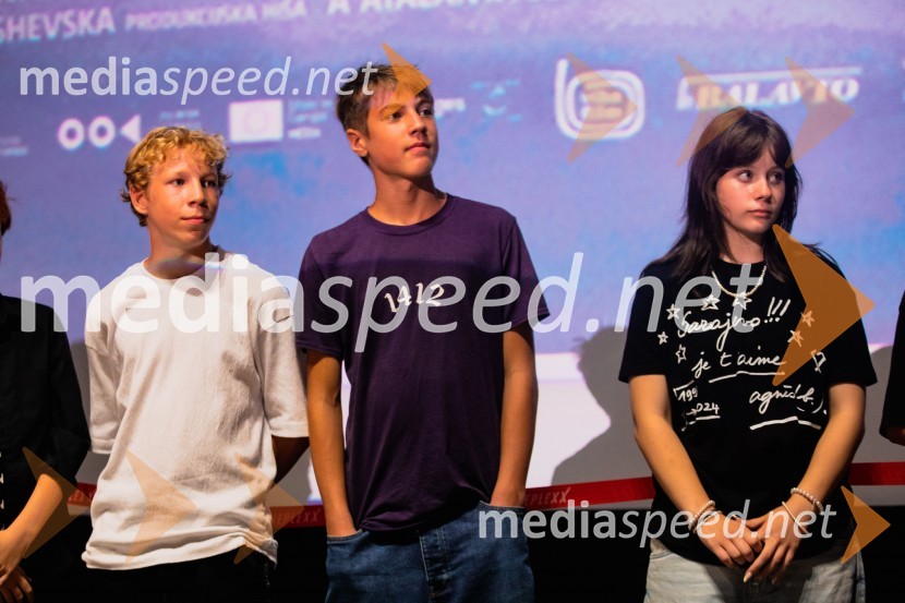  Niko Lemark, igralec;  Youri Friderich, igralec;  Kaja Šuštar, igralkaPremiera slovenskega filma Igrišča ne damo, Cineplexx Ljubljana