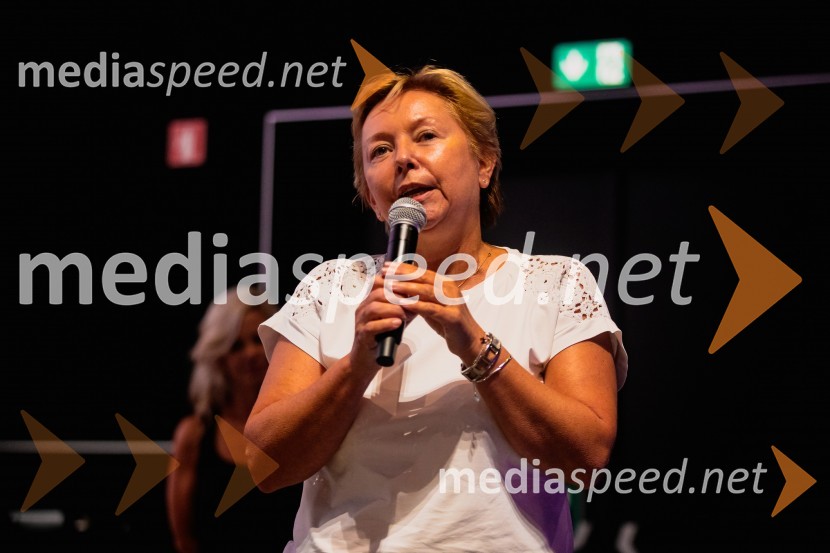   Darja  Groznik, odgovorna urednica 1. programa Radia Slovenija, predsednica ZPMSPremiera slovenskega filma Igrišča ne damo, Cineplexx Ljubljana