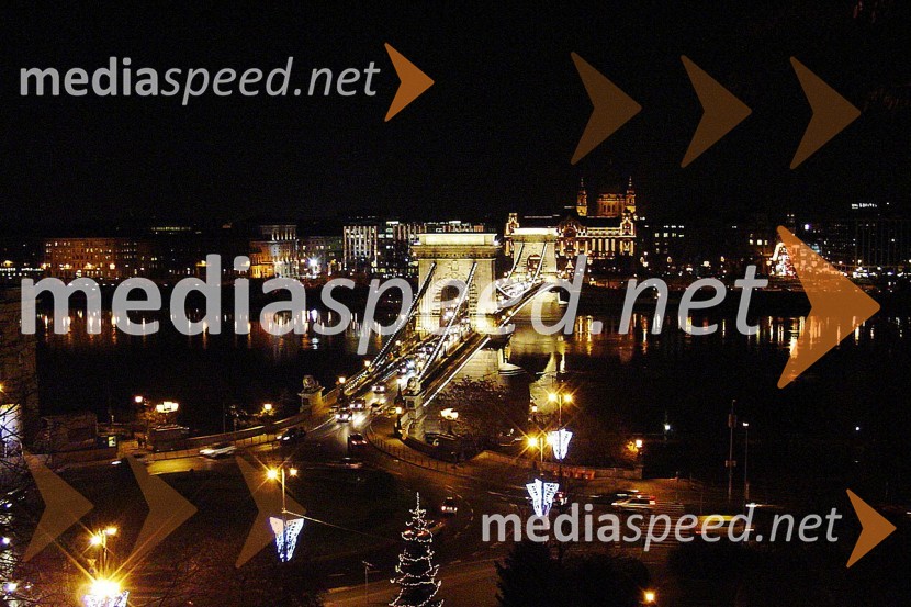 Széchenyjev verižni most (Szécheny lánchíd)Budimpešta - Budapest, Madžarska