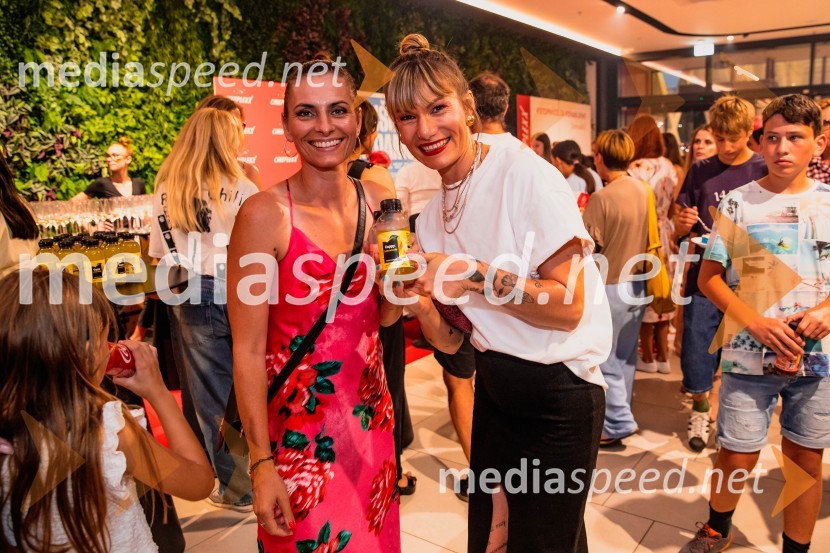  ... ;  Ana Raščan, voditeljica in novinarkaPremiera slovenskega filma Igrišča ne damo, Cineplexx Ljubljana