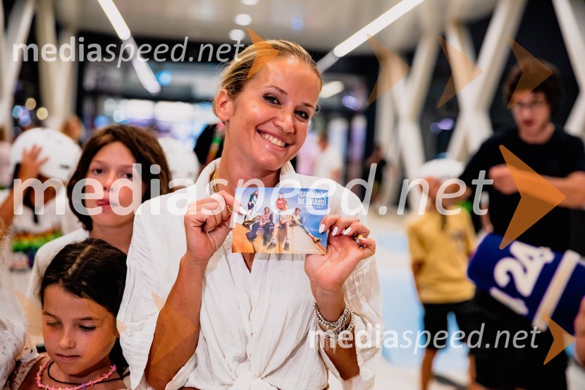  Nina Grilc, Femme fatale 2025Premiera slovenskega filma Igrišča ne damo, Cineplexx Ljubljana