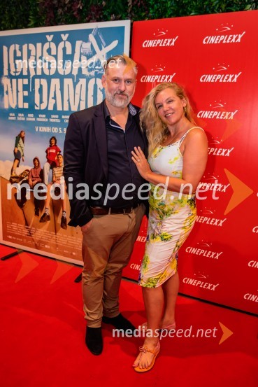  Klemen Dvornik, filmski in televizijski režiser ter predsednik NS DSR;  ... Premiera slovenskega filma Igrišča ne damo, Cineplexx Ljubljana