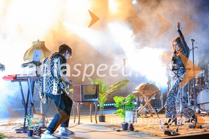  ... ;  Maja Keuc, pevka, AmayaVečer lendavskih vin in koncert Maje Keuc