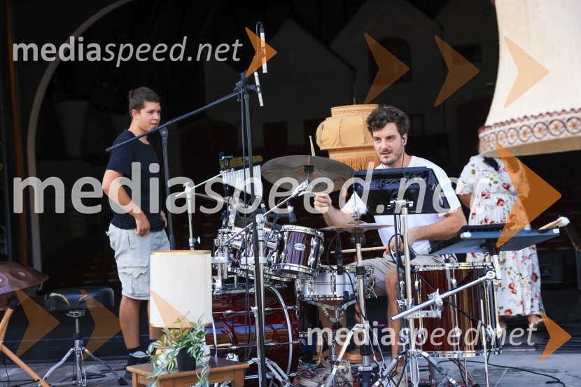  Tilen ZakrajsekVečer lendavskih vin in koncert Maje Keuc