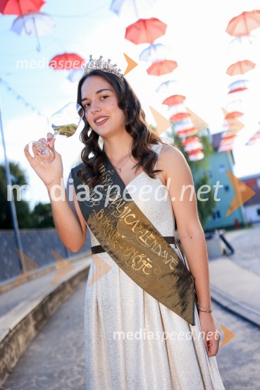  Lucija Šetar, Vinska kraljica LendaveVečer lendavskih vin in koncert Maje Keuc