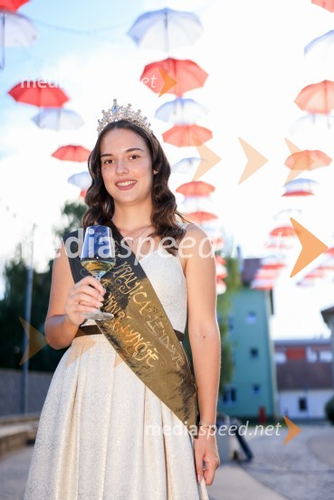  Lucija Šetar, Vinska kraljica LendaveVečer lendavskih vin in koncert Maje Keuc