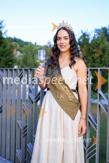  Lucija Šetar, Vinska kraljica LendaveVečer lendavskih vin in koncert Maje Keuc