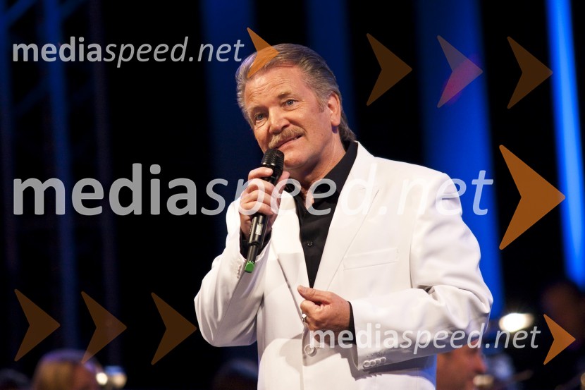 Edvin Flisar, pevecPoletna noč - koncert Elde Viler z gosti ob 50. letnici delovanja