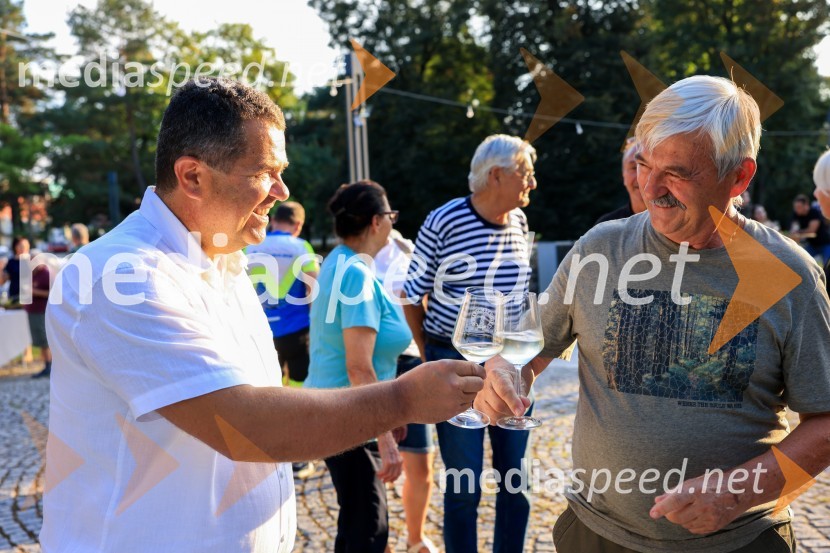  Janez Magyar, župan, Občina Lendava;  ... Večer lendavskih vin in koncert Maje Keuc