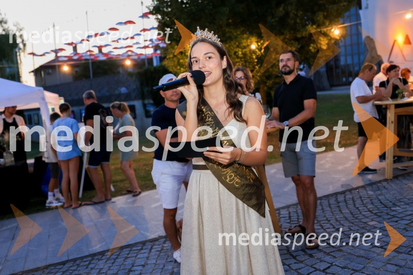  Lucija Šetar, Vinska kraljica LendaveVečer lendavskih vin in koncert Maje Keuc