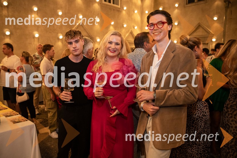  ... ;  Danica Lovenjak, novinarka, voditeljica;  ... Vlado Kreslin, Festival Ljubljana in Terme Dobrna