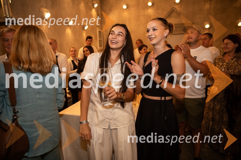  Mia Puhar Rodin - Masayah, pevka;  Tia KrasovecVlado Kreslin, Festival Ljubljana in Terme Dobrna