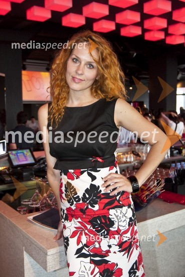 Anđa Marić, pevkaPredstavitev knjige Salome: Novo rojstvo