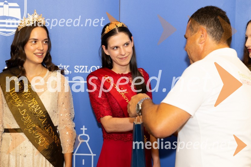  Lucija Šetar, vinska kraljica Lendave;  Blažka Ilovar, 25. cvičkova princesa45. Lendavska trgatev 2024