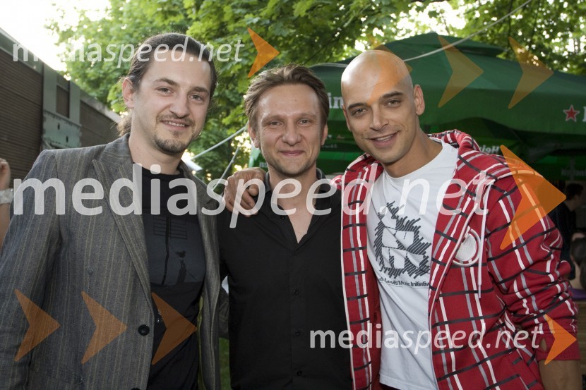 Martin Štibernik, ansambel Slapovi, Jani Grabrijan, glasbenik in Rok, član spremljevalne skupine Pike BožičPika Božič, predstavitev novega CD-ja