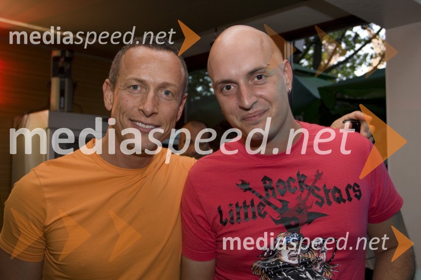 Boštjan Zupančič in Boštjan Vajs, člana skupine VictoryPika Božič, predstavitev novega CD-ja