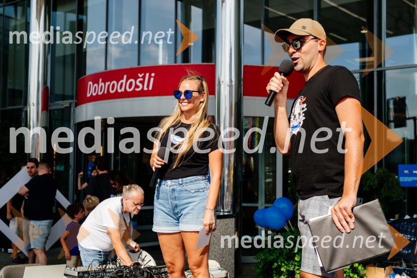  Tinkara Fortuna, skupina Bepop;  ... Šolačinkarije v Citycentru Celje