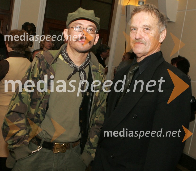 Tomaž Simon, gledališki kritik Radia Slovenija in Borut Alujevič, upravnik SLG CeljeKafkov tič, premiera drame v SLG Celje