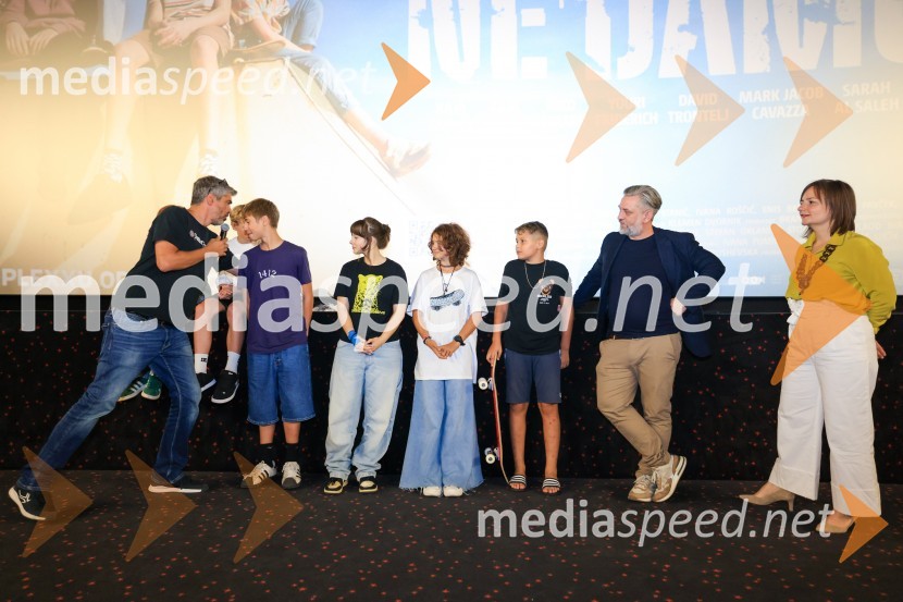 Igrišča ne damo!, premiera filma v Cineplexx Maribor