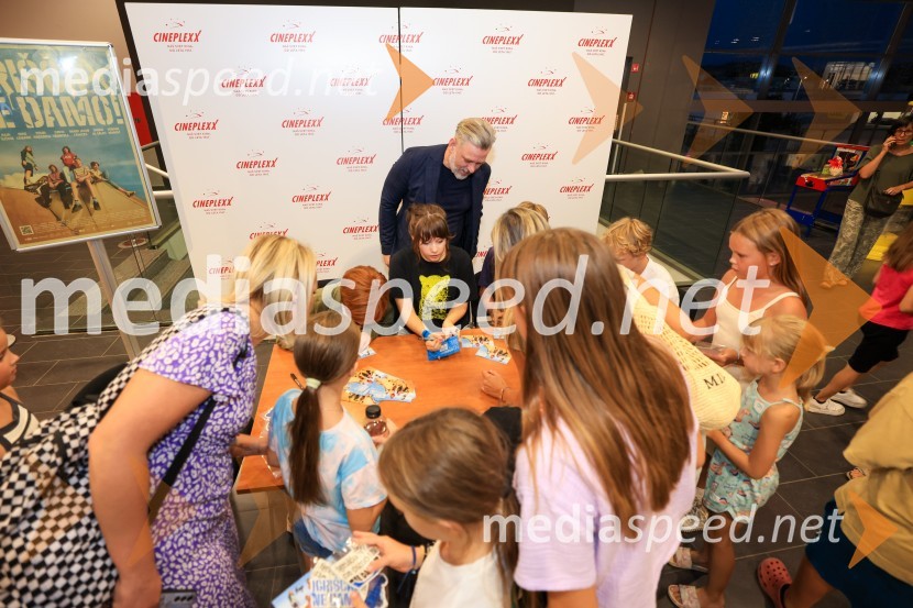 Igrišča ne damo!, premiera filma v Cineplexx Maribor