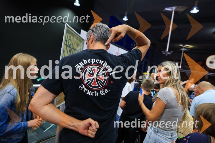  Bor Greiner, odgovorni urednik, Radio CityIgrišča ne damo!, premiera filma v Cineplexx Maribor