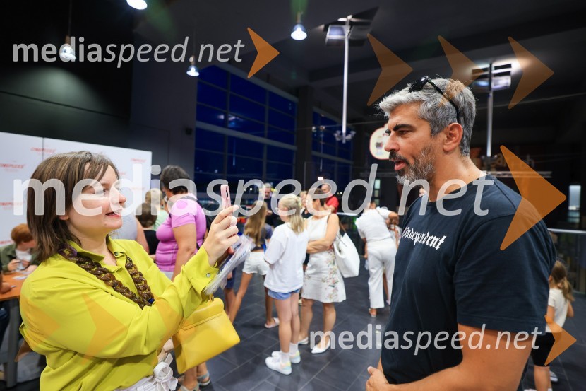  Barbara Daljavec, filmska producentka;  Bor Greiner, odgovorni urednik, Radio CityIgrišča ne damo!, premiera filma v Cineplexx Maribor