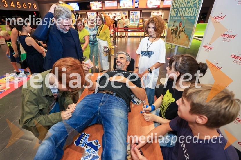  David Trontelj, igralec;  Klemen Dvornik, filmski in televizijski režiser ter predsednik NS DSR;  Bor Greiner, odgovorni urednik, Radio City;  Kaja Zabret, igralka;  Kaja Šuštar, igralka;  Youri Friderich, igralecIgrišča ne damo!, premiera filma v Cineplexx Maribor