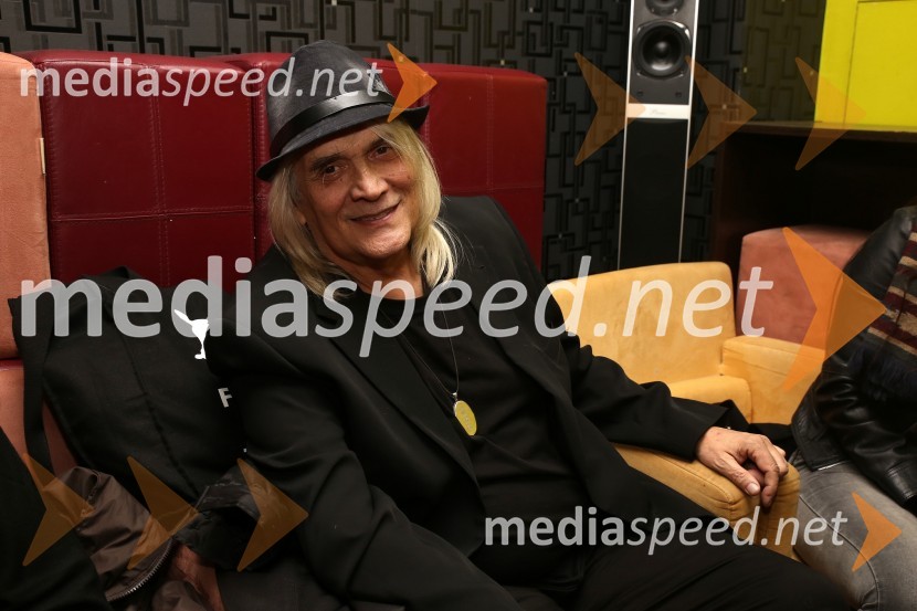  Bora Đorđević, skupina Riblja ČorbaUmrl je Bora Đorđević, pevec Riblje čorbe