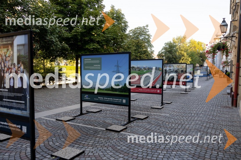 Skupina EIB v Ljubljani odprla fotografsko razstavo o dveh desetletjih članstva Slovenije v EU