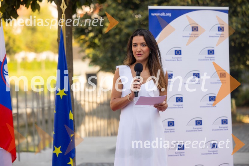  Tina Drolc, Skupina Evropske investicijske bankeSkupina EIB v Ljubljani odprla fotografsko razstavo o dveh desetletjih članstva Slovenije v EU