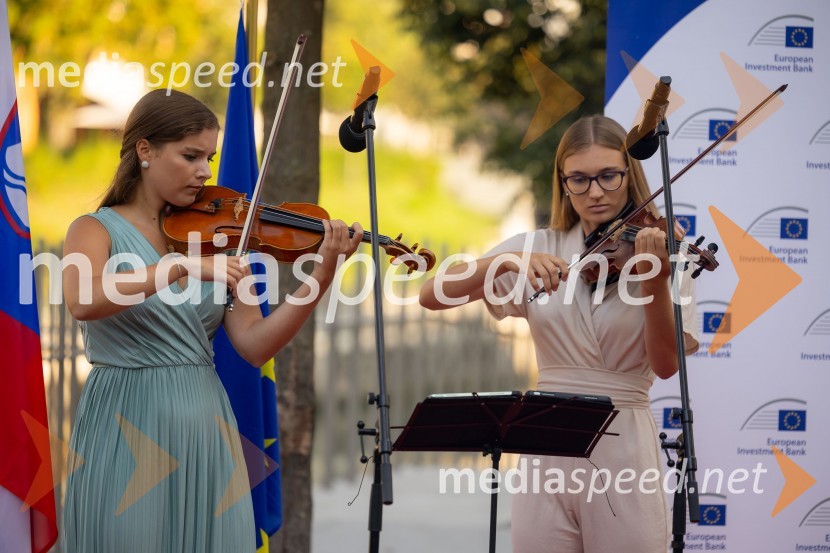 Skupina EIB v Ljubljani odprla fotografsko razstavo o dveh desetletjih članstva Slovenije v EU