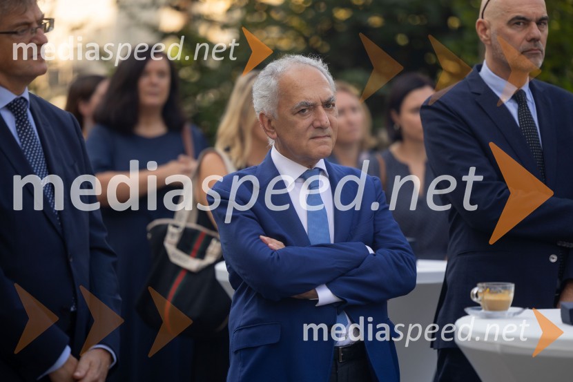 Skupina EIB v Ljubljani odprla fotografsko razstavo o dveh desetletjih članstva Slovenije v EU