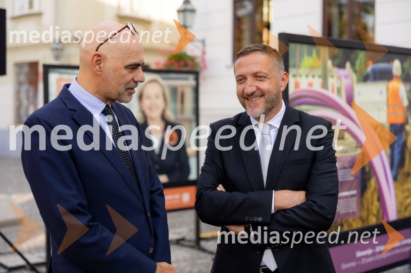  Johan Verboom, veleposlanik Kraljevine Nizozemske;  Klemen Boštjančič, minister za financeSkupina EIB v Ljubljani odprla fotografsko razstavo o dveh desetletjih članstva Slovenije v EU