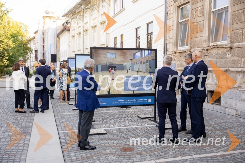 Skupina EIB v Ljubljani odprla fotografsko razstavo o dveh desetletjih članstva Slovenije v EU