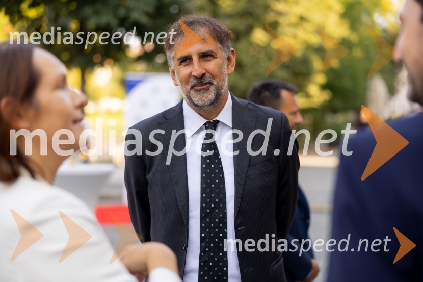  Romolo Isaia, Evropska investicijska banka – EIBSkupina EIB v Ljubljani odprla fotografsko razstavo o dveh desetletjih članstva Slovenije v EU