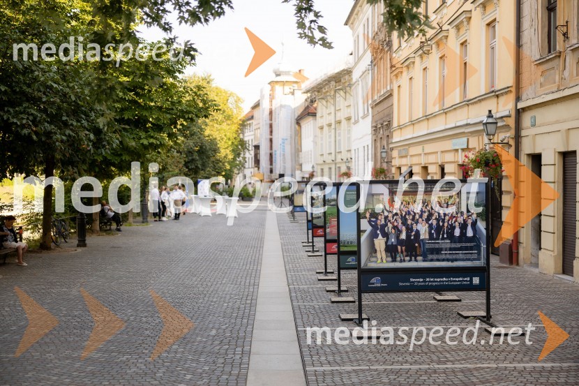 Skupina EIB v Ljubljani odprla fotografsko razstavo o dveh desetletjih članstva Slovenije v EU
