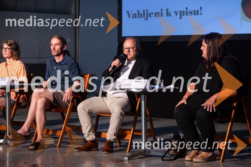  Urška Brodar, dramaturginja, Slovensko mladinsko gledališče;  Andrej Jaklič, vodja gledališkega in sodobnoplesnega programa CD; mag. Aleš Drenik, vodja programa resne glasbe, opere in balet, Cankarjev dom;  Uršula Cetinski, generalna direktorica, Cankarjev domPredstavitev sezone 2024/25, Cankarjev dom