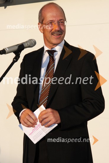 Günter Schuster, direktor za finance in poslovanje BMW Group Centralna in Vzhodna EvropaOtvoritev novega prodajno servisnega centra BMW Malgaj Kranj
