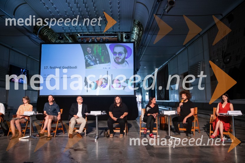  Urška Brodar, dramaturginja, Slovensko mladinsko gledališče;  Andrej Jaklič, vodja gledališkega in sodobnoplesnega programa CD; mag. Aleš Drenik, vodja programa resne glasbe, opere in balet, Cankarjev dom;  Uršula Cetinski, generalna direktorica, Cankarjev dom;  Tina Lešničar, novinarka;  Janez Dovč, glasbenik;  Katarina Hergouth, vodja razstavnega programa, Cankarjev domPredstavitev sezone 2024/25, Cankarjev dom