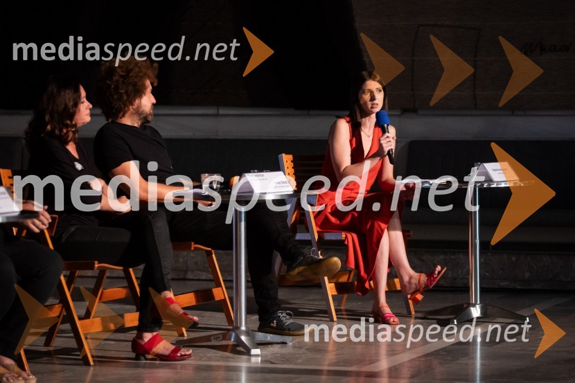  Tina Lešničar, novinarka;  Janez Dovč, glasbenik;  Katarina Hergouth, vodja razstavnega programa, Cankarjev domPredstavitev sezone 2024/25, Cankarjev dom