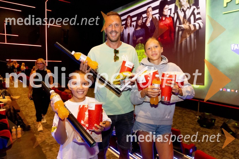  Tori Plut;  Saša  Kapetanovič, glavni in odgovorni urednik Avtomagazin;  Inti PlutPremiera filma Beetlejuice, Beetlejuice v Cineplexx Ljubljana