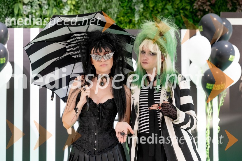  Kaja Kočevar- Kaya Solo, vlogerka;  Doroteya NahbergerPremiera filma Beetlejuice, Beetlejuice v Cineplexx Ljubljana