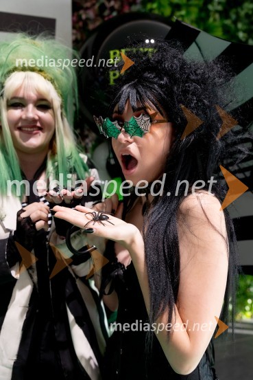  Doroteya Nahberger;  Kaja Kočevar- Kaya Solo, vlogerkaPremiera filma Beetlejuice, Beetlejuice v Cineplexx Ljubljana