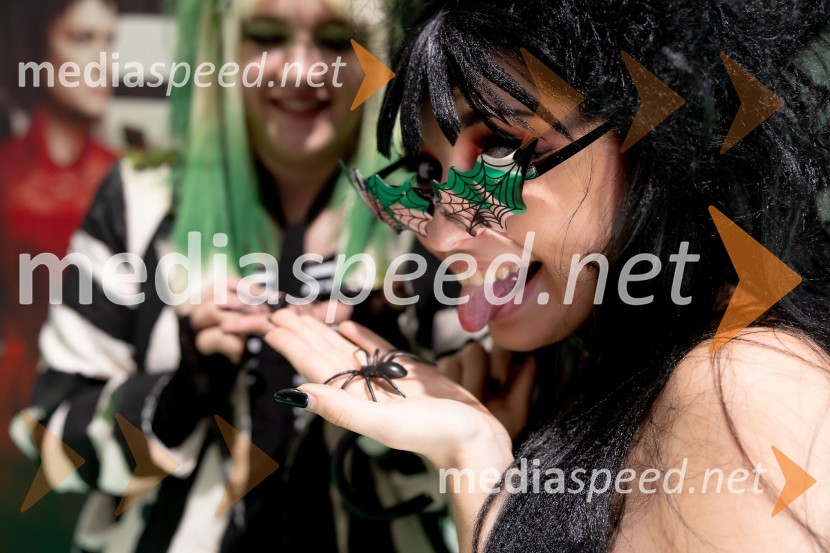  Kaja Kočevar- Kaya Solo, vlogerkaPremiera filma Beetlejuice, Beetlejuice v Cineplexx Ljubljana