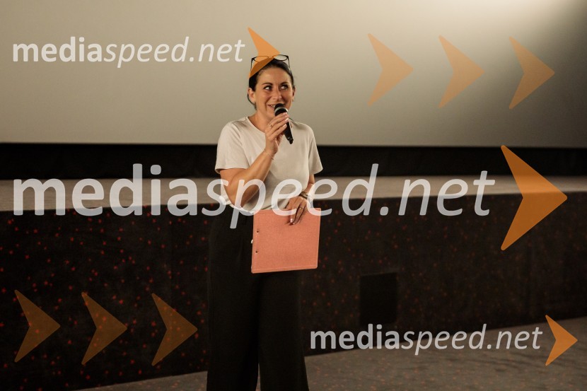  Saša Zadnik, novinarkaFilm Igrišča ne damo! navdušil tudi v Cineplexx Kranj