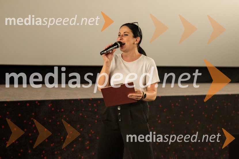  Saša Zadnik, novinarkaFilm Igrišča ne damo! navdušil tudi v Cineplexx Kranj