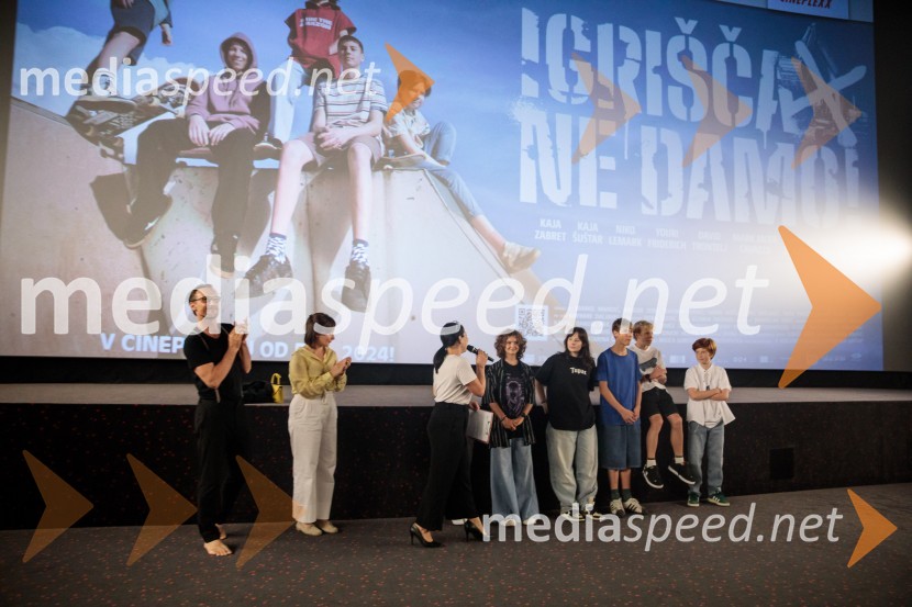 Film Igrišča ne damo! navdušil tudi v Cineplexx Kranj