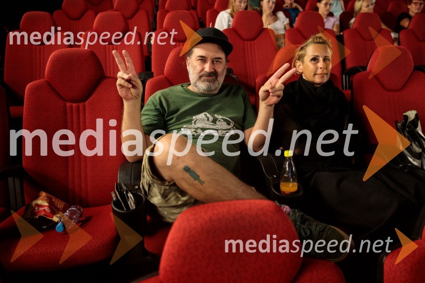  Dalaj Eegol, DJ- Recycleman;  ... Film Igrišča ne damo! navdušil tudi v Cineplexx Kranj